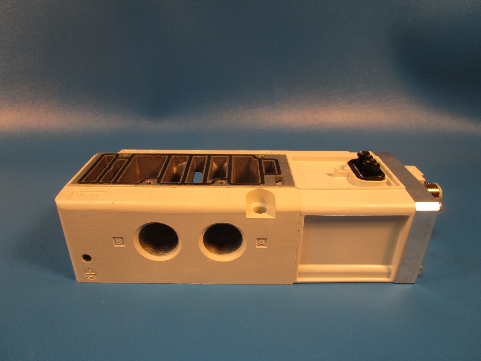 SMC VQ5000-PW-04F X530, Double Solenoid Valve, 5 Port Solenoid Valve