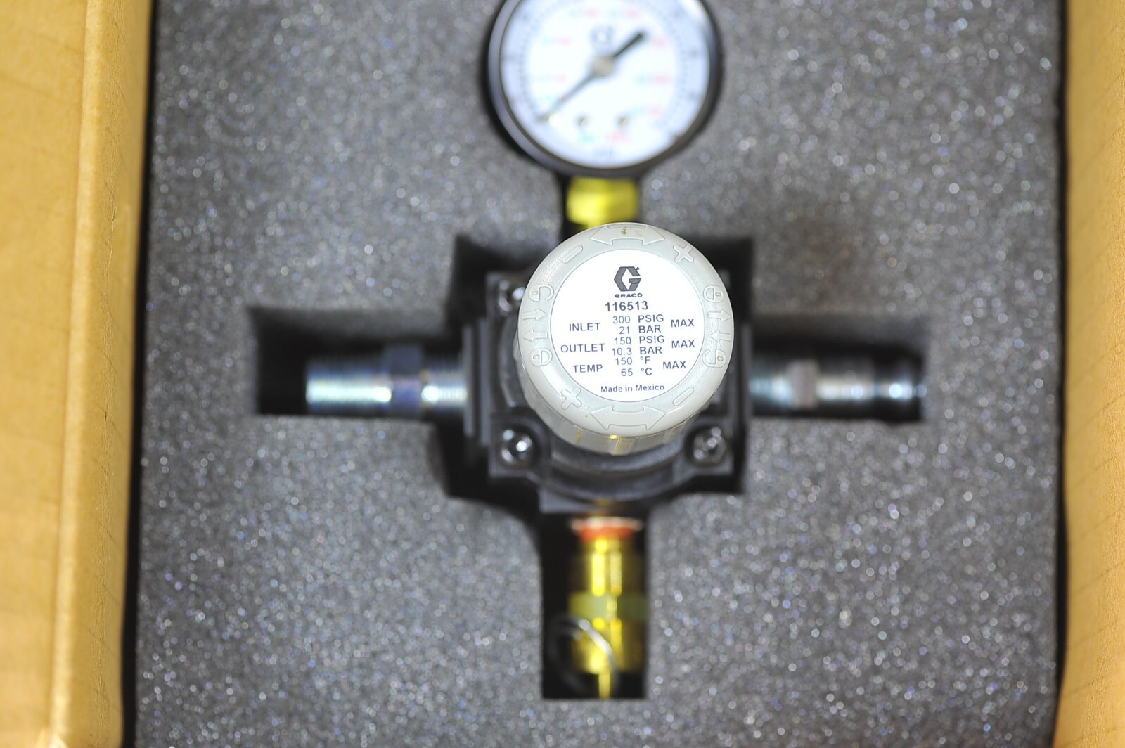 Graco Air Pressure Regulator and Gauge 0-100 psi NEW In BOX, Sealed 116513