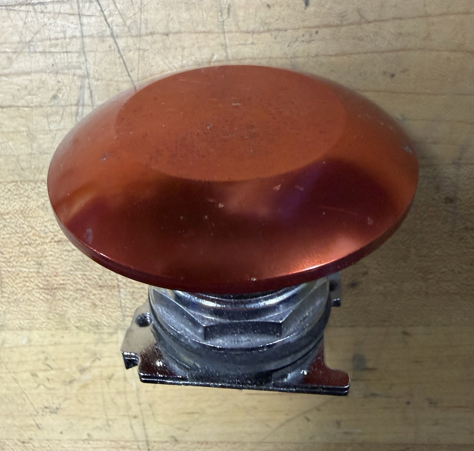 Cutler-Hammer 10250TA52 Mushroom Head Operator EATON
