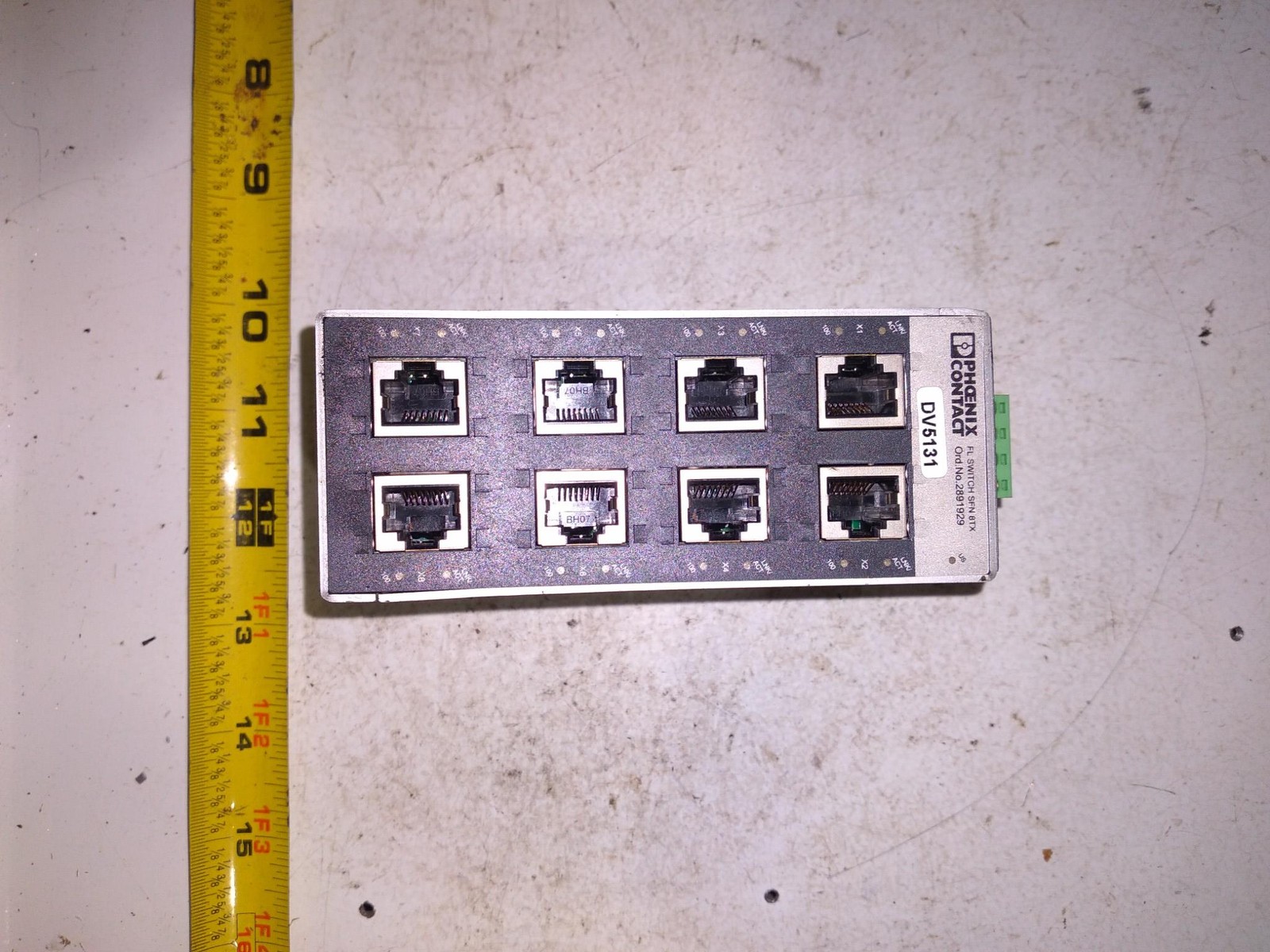 PHOENIX CONTACT FL SWITCH SFN 8TX 2891929 HW:12 24VDC 210MA 30-12AWG