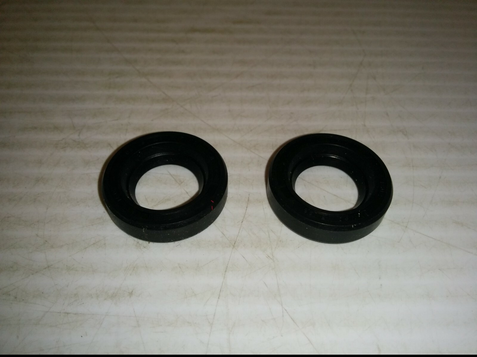 CHICAGO RAWHIDE 5806 OIL SEAL, JOINT RADIAL, 15 x 26 x 7mm HMS4 R, LOT OF 2, NIB