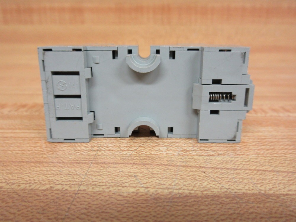 IDEC/ IZUMI SY4S-05U Relay SY4S05U