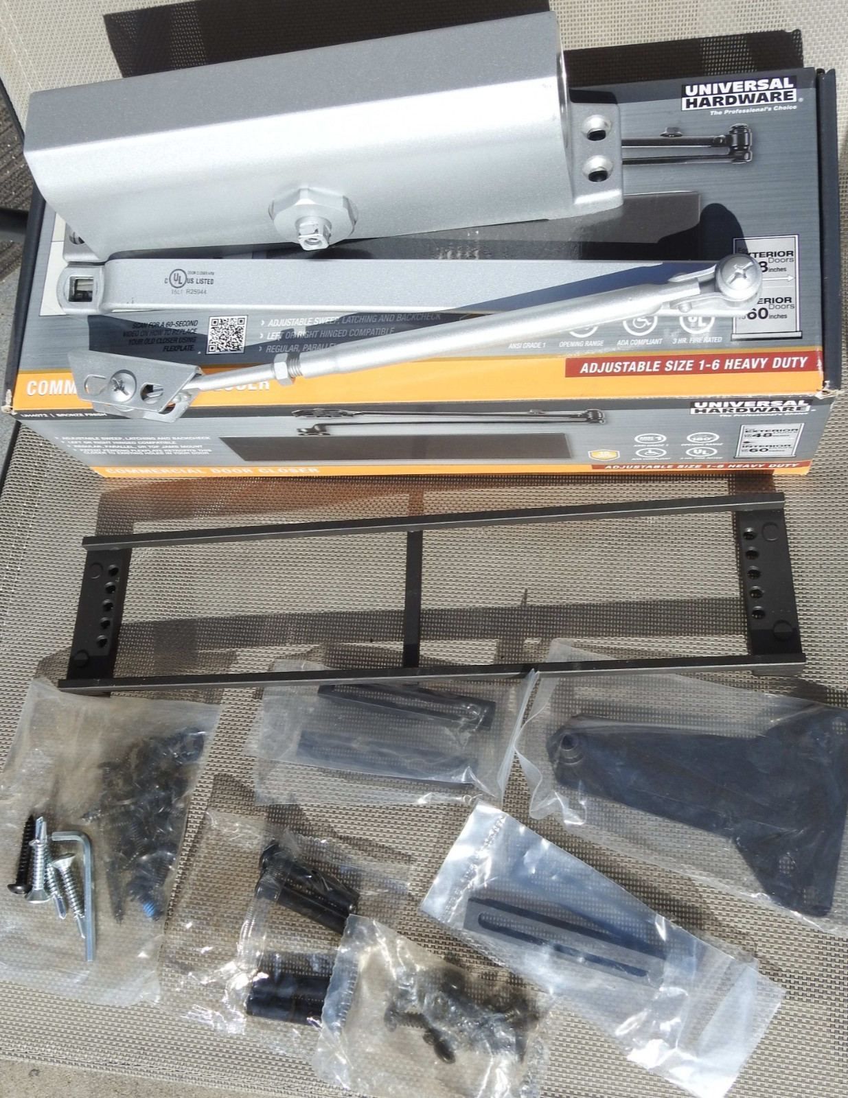 UNIVERSAL HARDWARE Commercial Door Closer