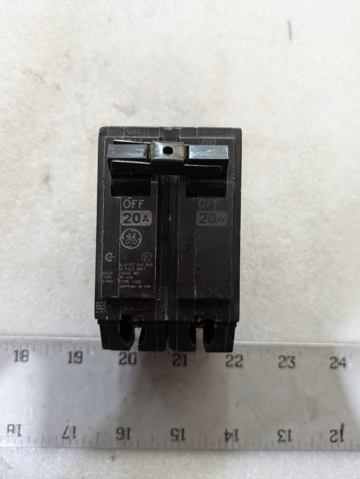 GE 20A 2-Pole Circuit Breaker 120/240V Plug-In Type Q-Line RT-690 Used