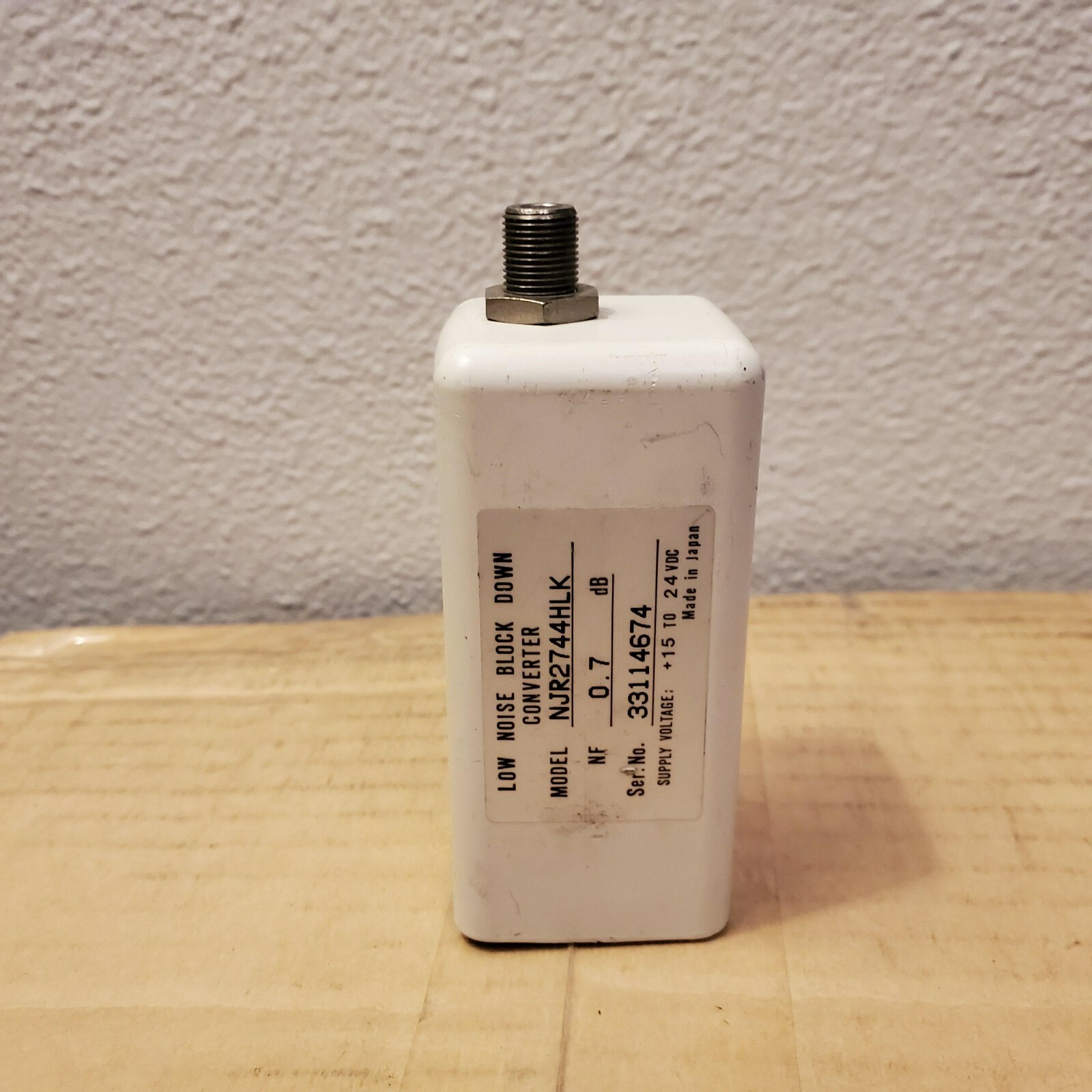 NEW JAPAN RADIO NJR2744HLK LNB Low Noise Block Down Converter