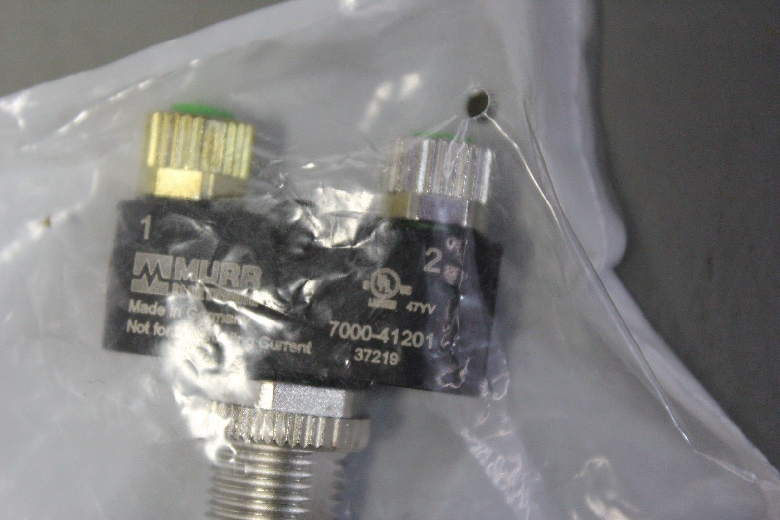 MURR ELEKTRONIK 7000-41201-0000000 T COUPLER M12 MALE / M8 FEMALE STRAIGHT