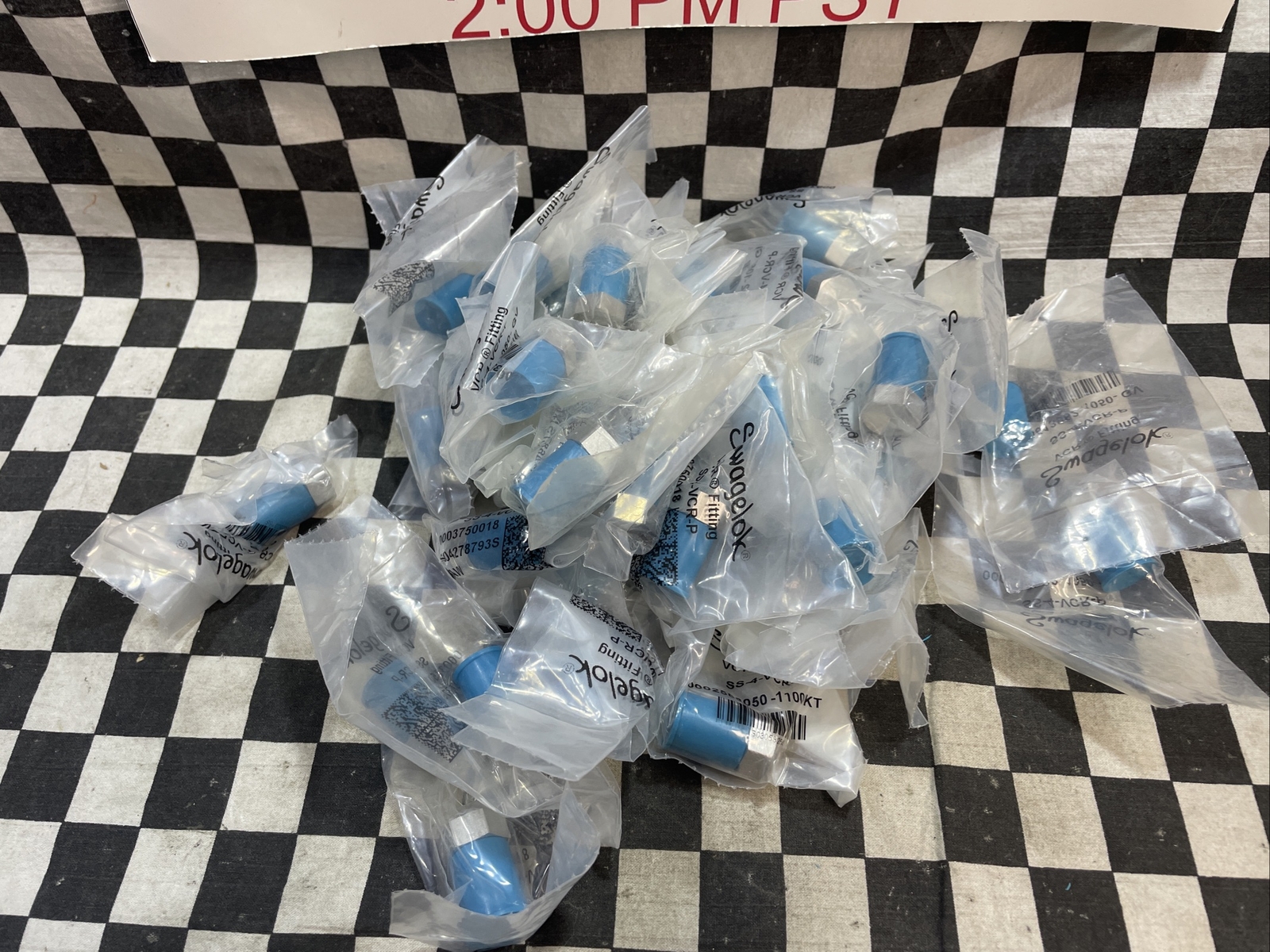 SWAGELOK SS-4-VCR-P, SS4VCRP, PLUG 1/4″ VCR, LOT OF 105, SHIPSAMEDAY