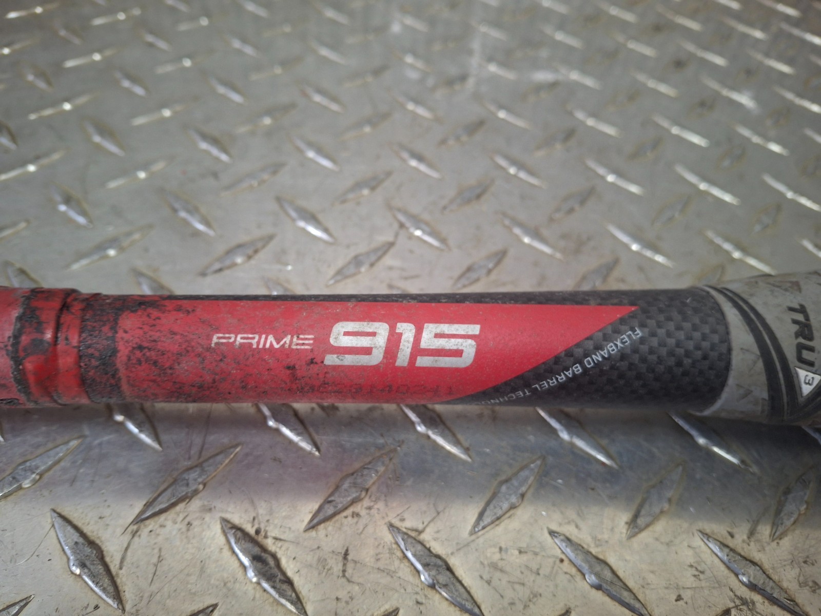 Louisville Slugger Bat Model BBP9153. Length 32, Weight 29oz, BD 2 5/8 As Is