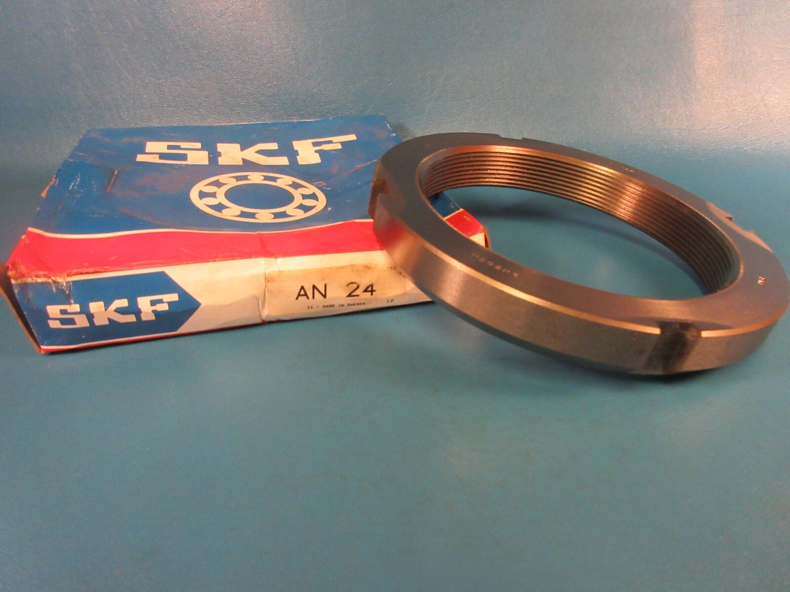 SKF AN24 Right Hand Standard Locknut, M120 Thread, 12 Threads per Inch, Steel