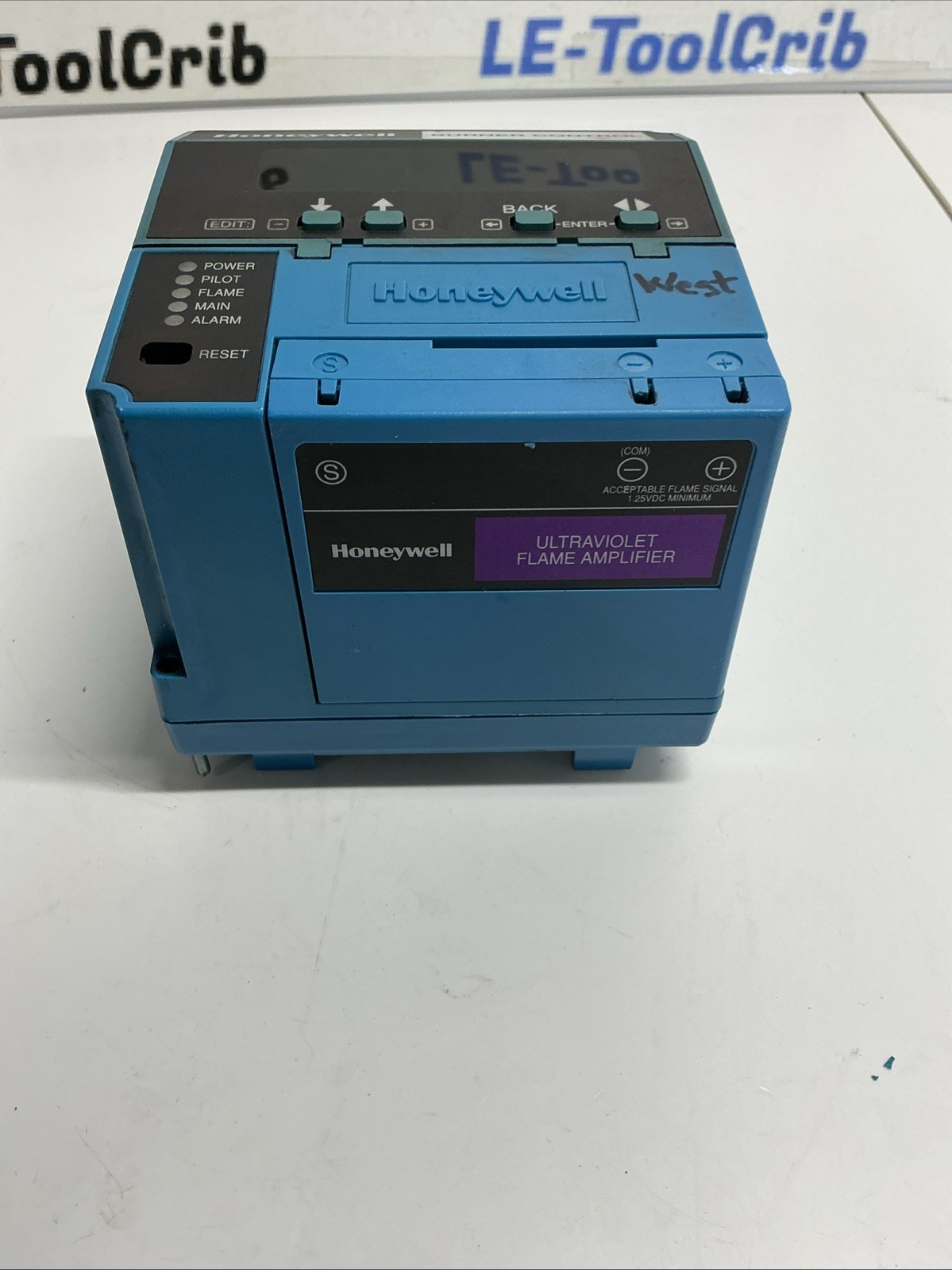 Honeywell RM7898 A 1000 Burner Control W/ Ultraviolet Flame Amplifier AA-958