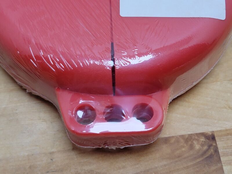 Honeywell North Gate Valve Lockout VS04R, Polypropylene, Red