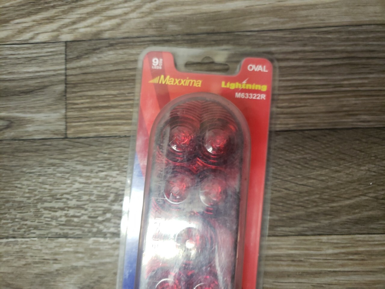 Maxxima M63322r Stop/Tail/Turn Light,Red,6-13/32″L,Oval