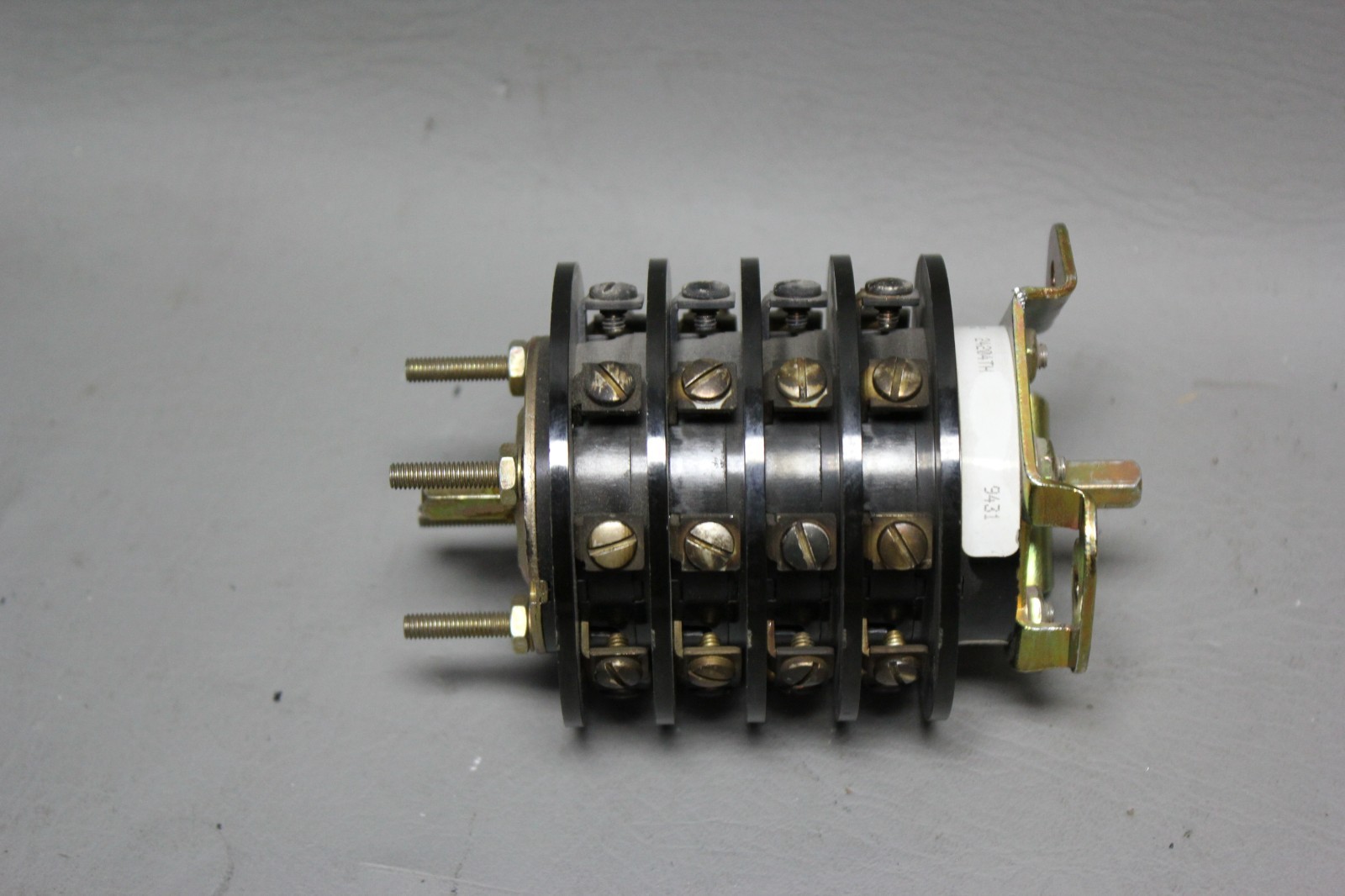 ELECTROSWITCH SERIES 24 ROTARY CAM SWITCH 24204TH