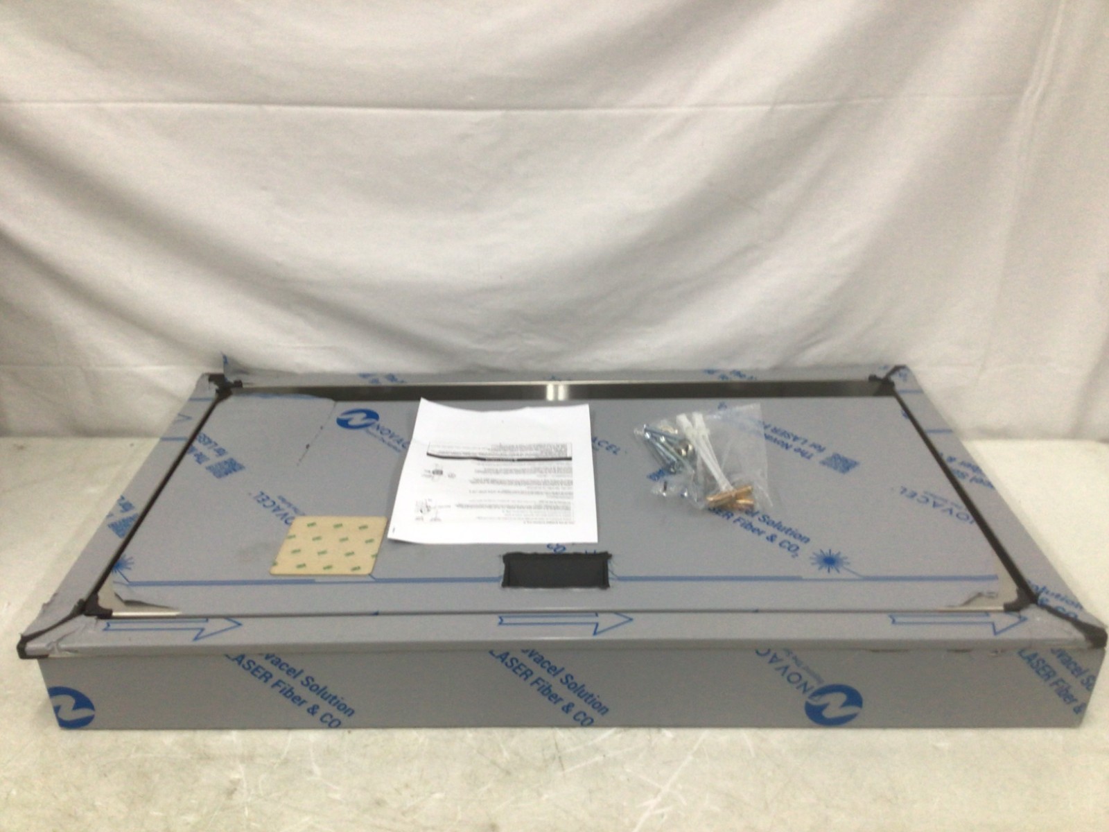 FOUNDATIONS – 100-SSC-R Changing Station,Silver