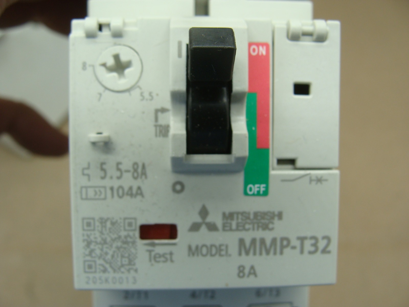 MITSUBISHI MOTOR CIRCUIT BREAKER MMP-T32 8.0A 3P 200-690VAC ADJUSTABLE OVERLOAD
