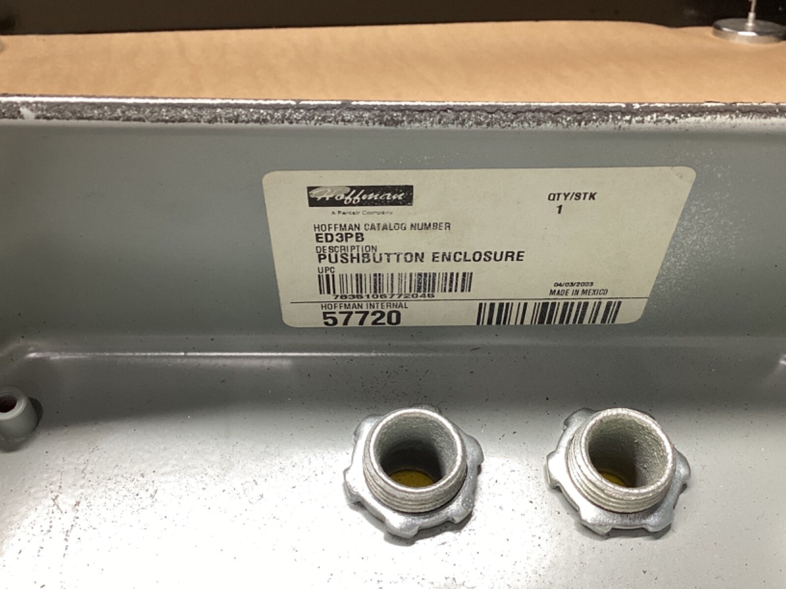 HOFFMAN 3 HOLE PUSHBUTTON ENCLOSURE ED3PB #100F52FML