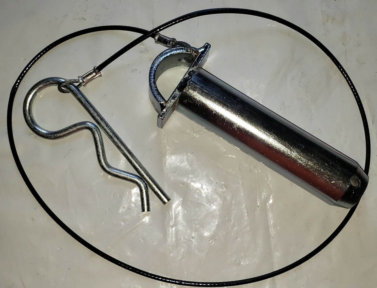 Pin, Straight Headed 5 3/8″ x 1 3/8″ with Clip and Lanyard 9434555
