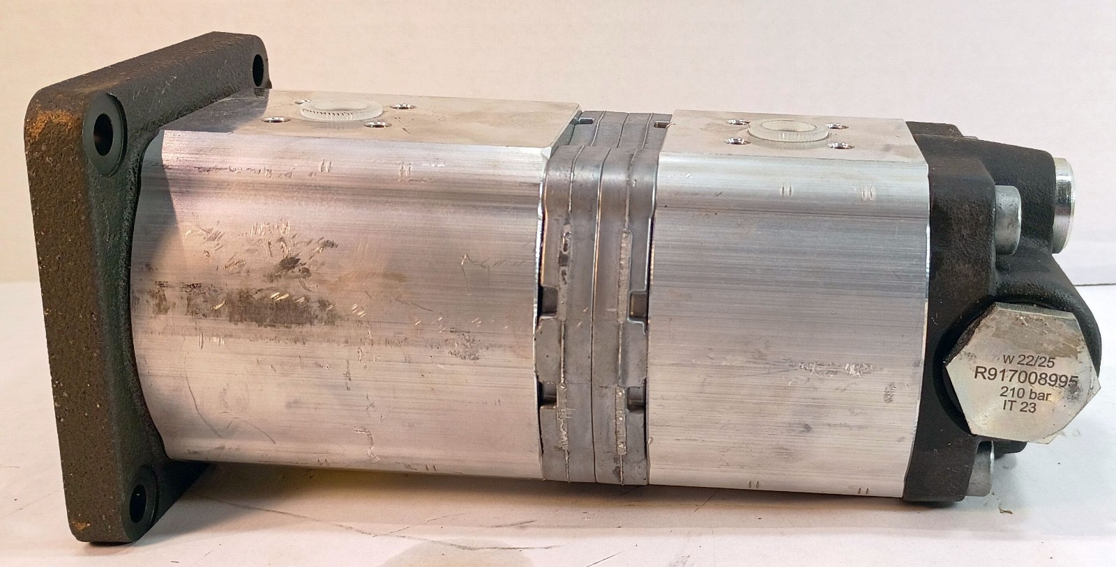 1 NEW REXROTH 1517 223 385 1519 222 923 HYDRAULIC GEAR PUMP NNB **MAKE OFFER**