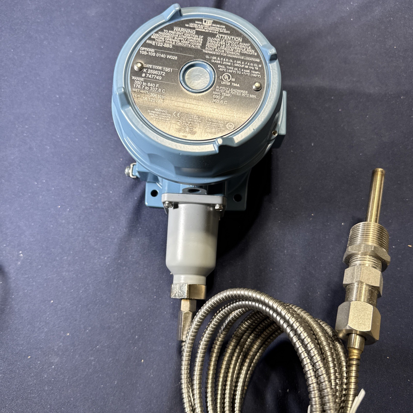 United Electric E122-8BS Temperature controller Thermostat Explosion Proof.