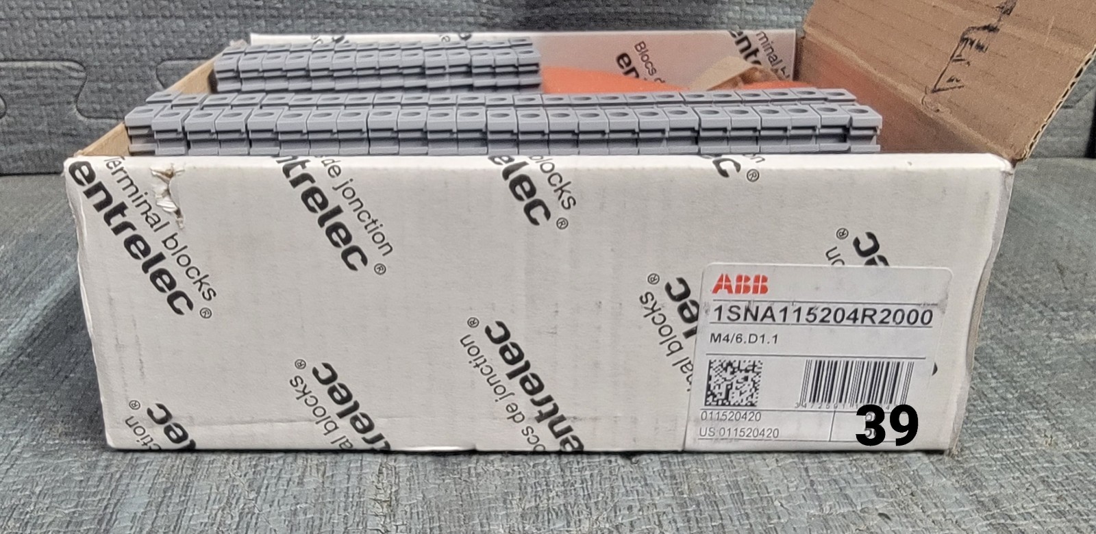 Box Of ABB ENTRELEC 1SNA115204R2000 M4/6.D1.1 Containing 39 Remaining Terminals
