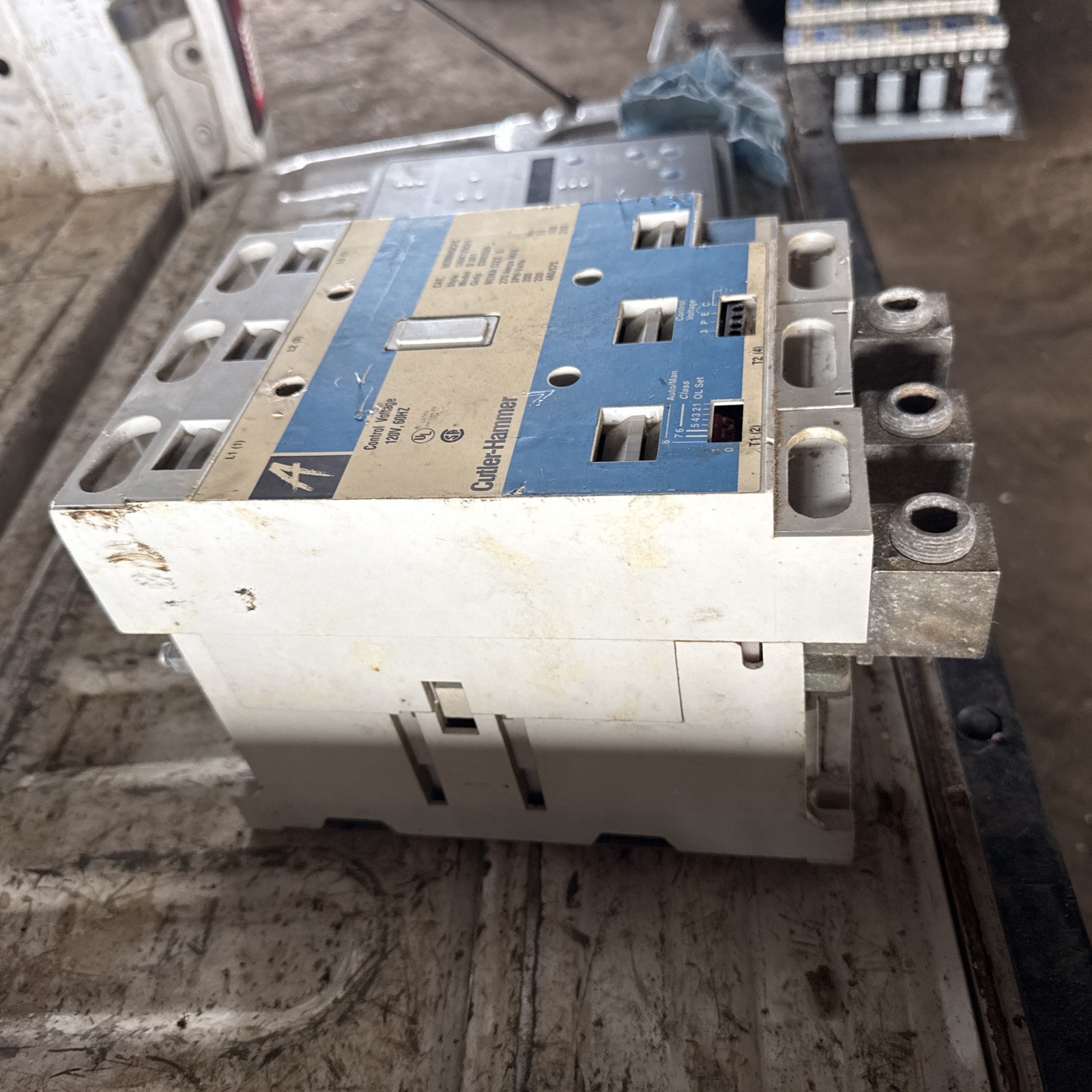 CUTLER HAMMER W200M5CFC 1A96725E01 120V 270A (AS PICTURED) UNMP