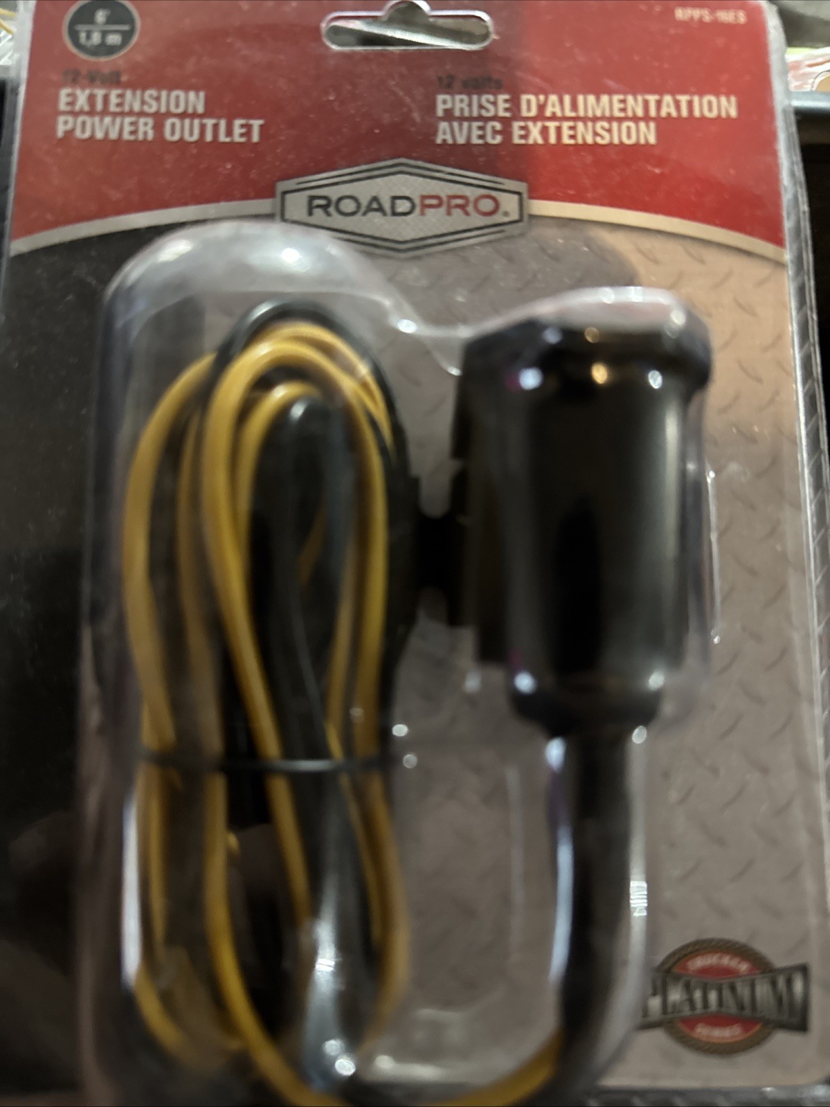 RoadPro RPPS-16ES 12-volt Auxiliary Power Port or Outlet Black
