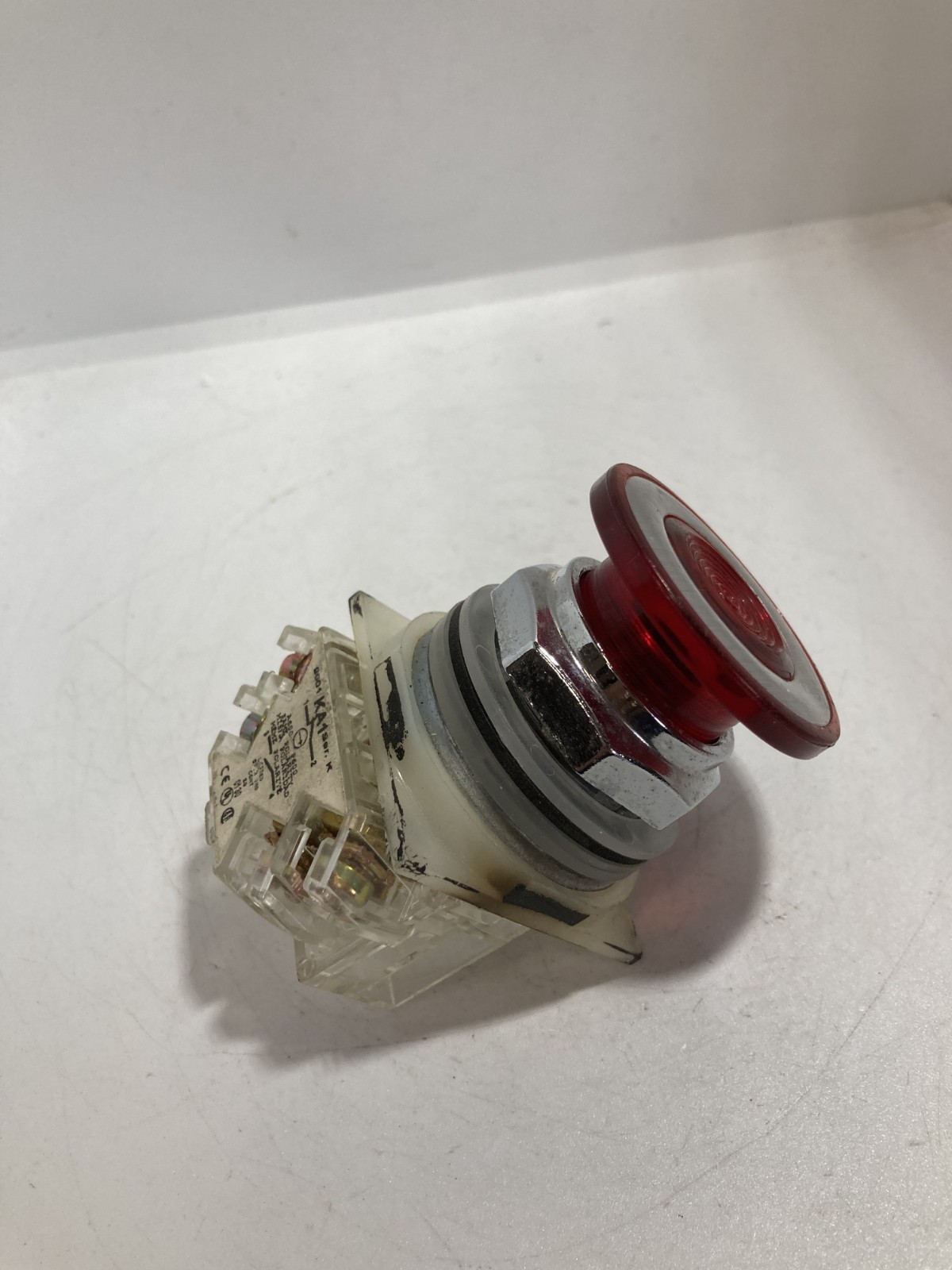 SCHNEIDER 9001-SK9RH13 PUSH PULL RED MUSHROOM E STOP 2 POSITION 1NO/1NC