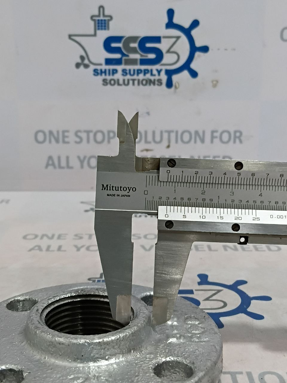 Galvanized Malleable Iron Floor Flange 3/4″ BSP Threaded 4 Bolt Pipe Flange