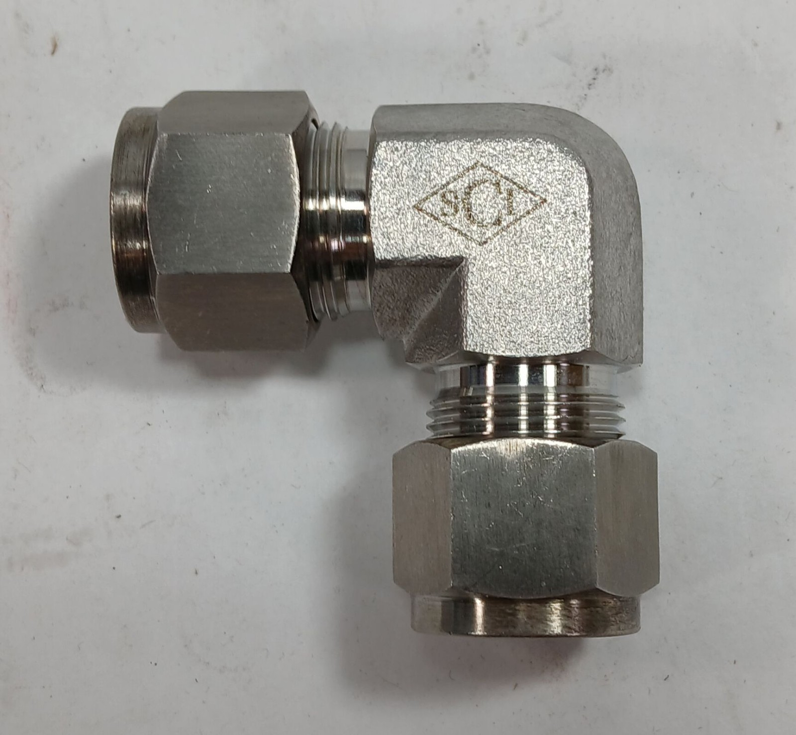 1 NEW SCI B-90-4 ½” 316SS TUBE UNION ELBOW FITTING NNB ***MAKE OFFER***