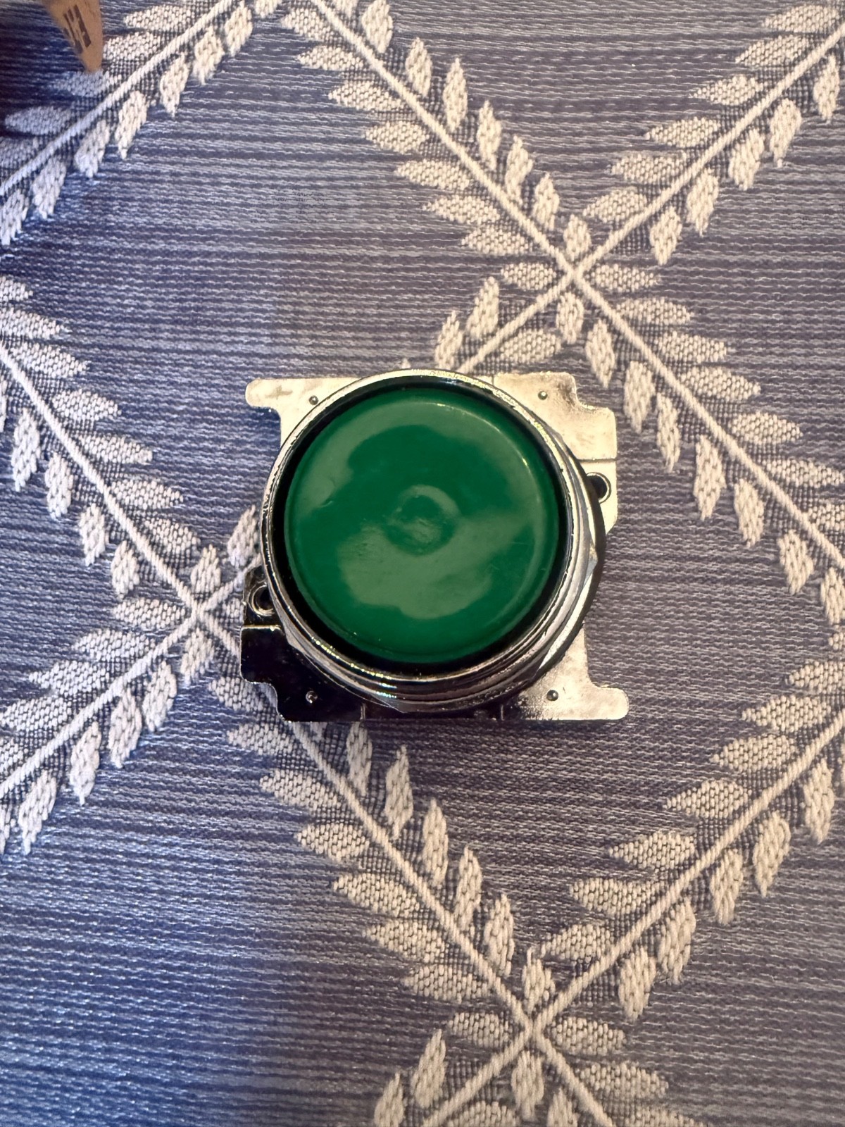 Cutler-Hammer 10250T103 SER. A1 NSMP Operator Button Green New Old Stock