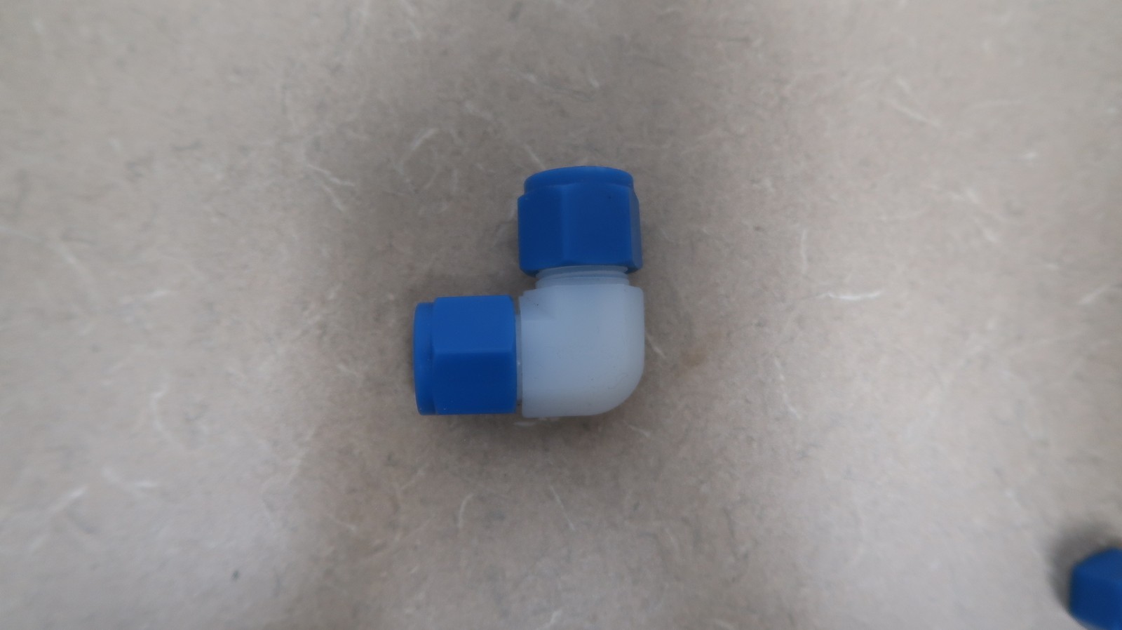 SURPLUS NEW Swagelok PFA-620-9 3/8″, 90 Deg. Union-Elbow – Parts & Components