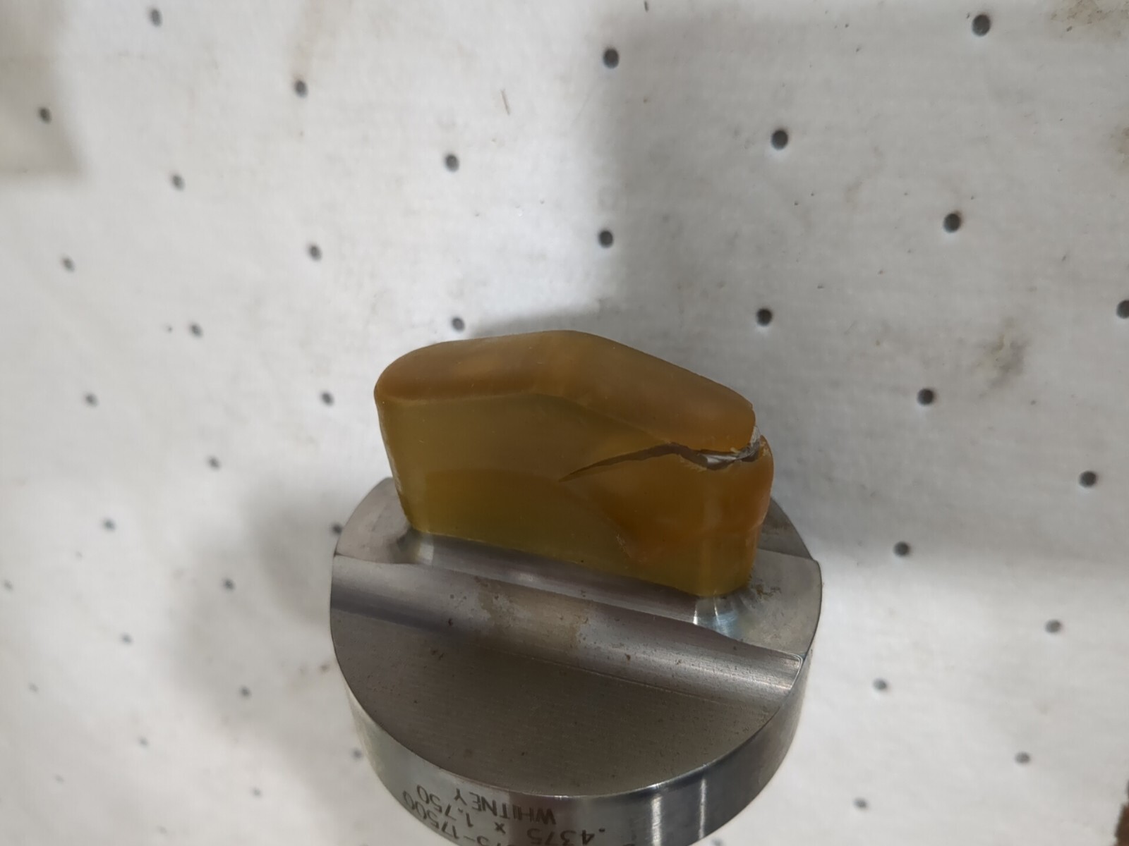 Whitney Tooling .4375 x 1.750 Obround Punch w/1/4″ Housetop QIA 3221-04375-1750