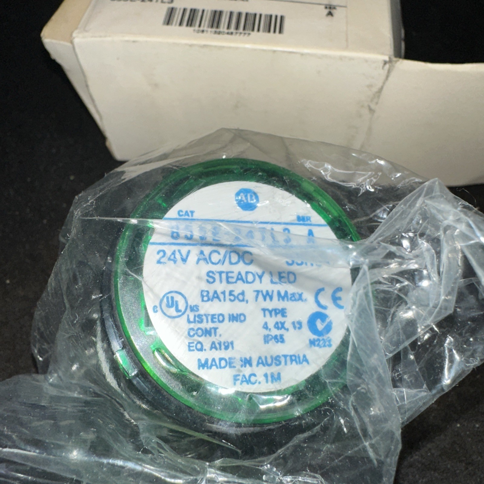 New – Allen Bradley 855E-24TL3 Green LED Stack Light Steady 24V AC/DC (st2255)