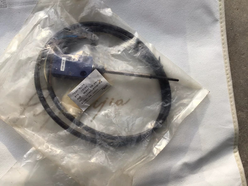 1P Schneider IEC/EN60947-5-1 new Welcome counteroffer