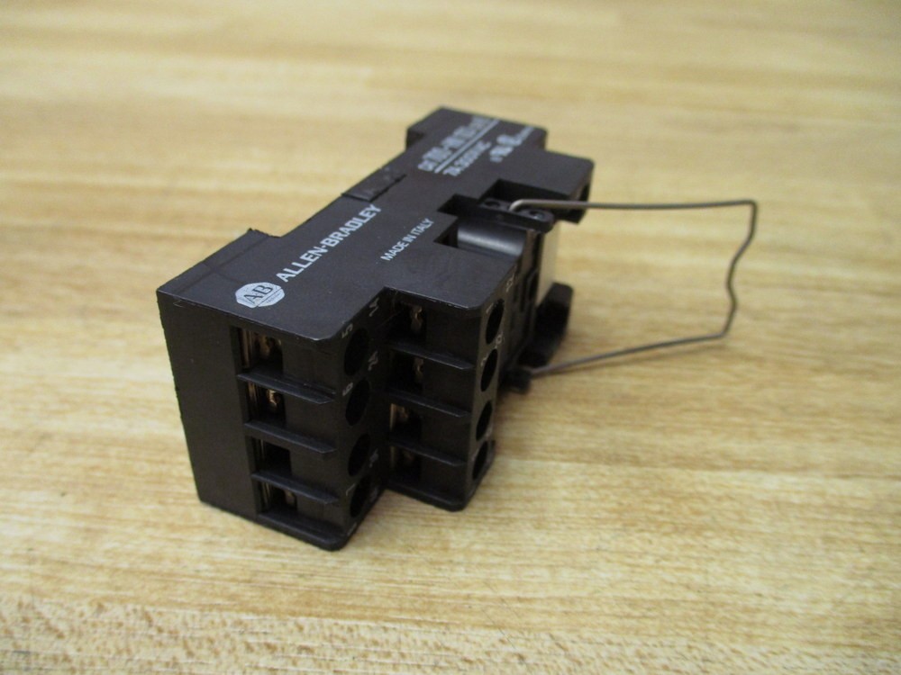 Allen Bradley 700-HN103 Relay Socket 700HN103 W/ Retainer Clip (Pack of 3)