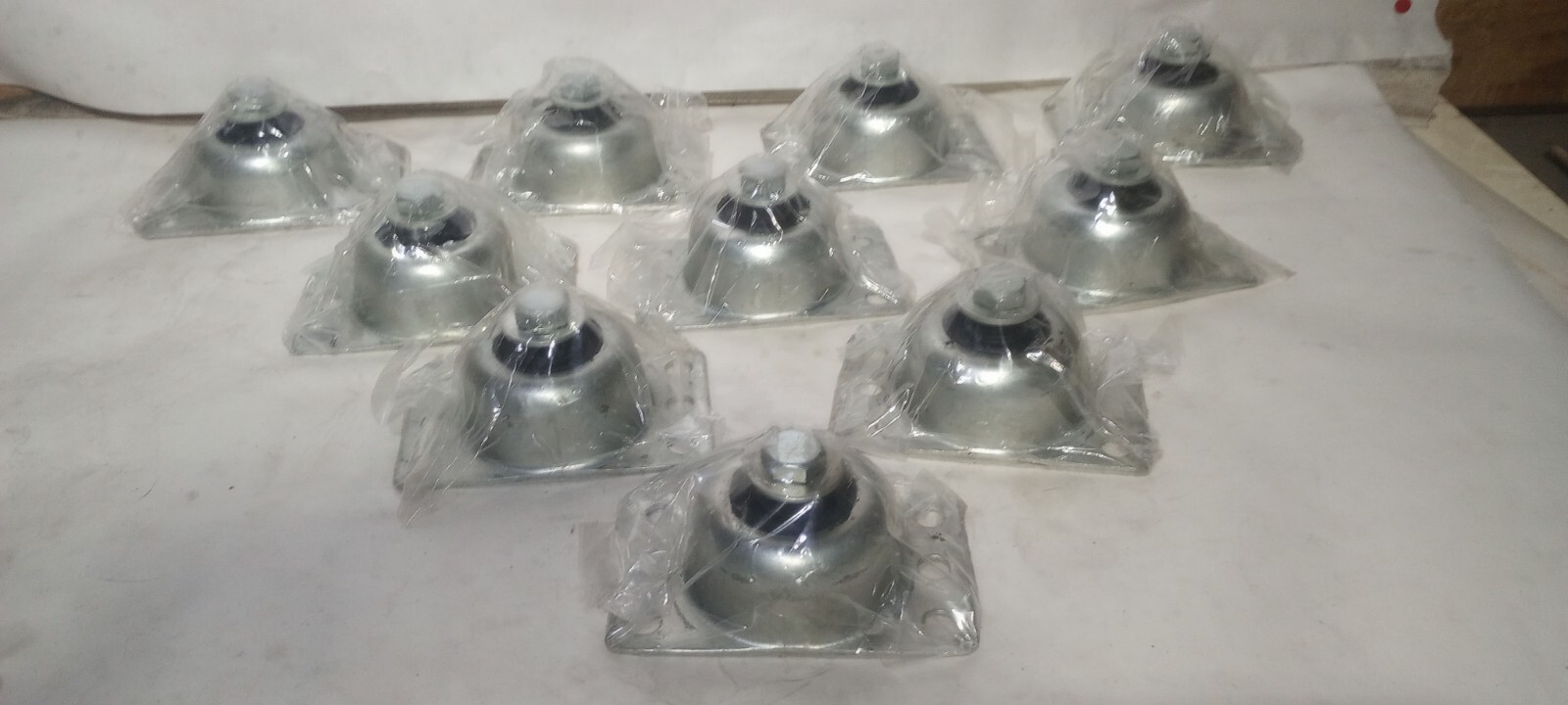 Ten New Mason 5724K41 250 lb. Vibration Damping Mounts 3″ x 5″ x 2″