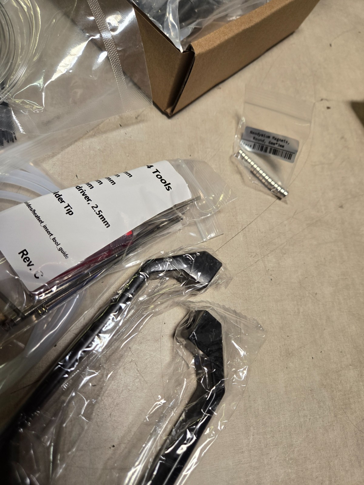 LDO V2.4 Kit Fasters Tools and Misc – Accessories box