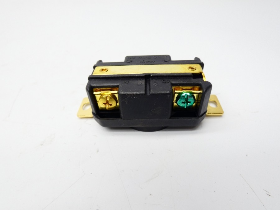 OLYMPIA L15-30 250V 30A NSNP