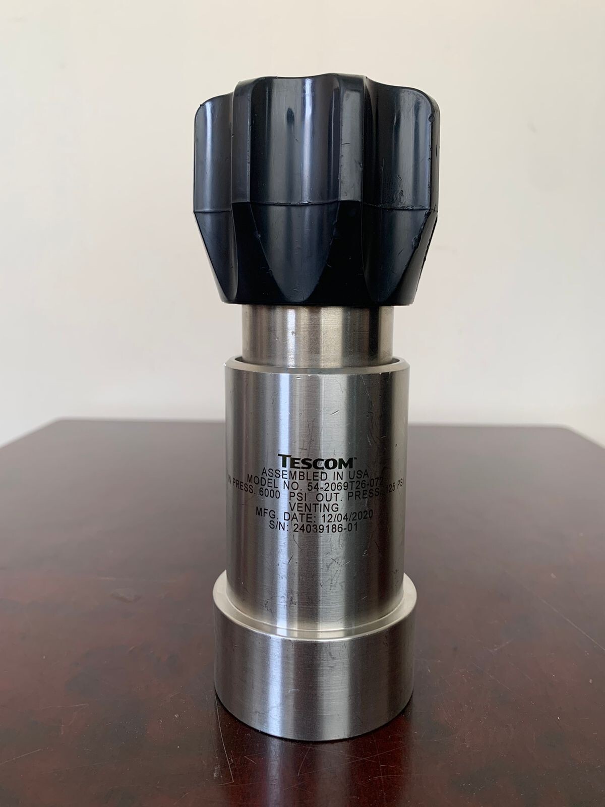 TESCOM / Regulator / 54-2069T26-072 / IN PRESS:6000PSI, OUT PRESS:125PSI