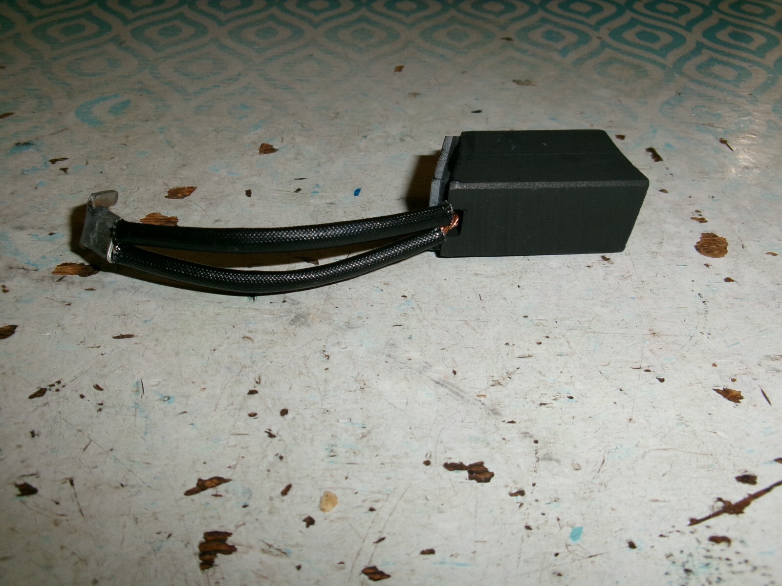 SOUTH-LAND CARBON 18356 MOTOR BRUSH ASSEMBLY (BIN129)
