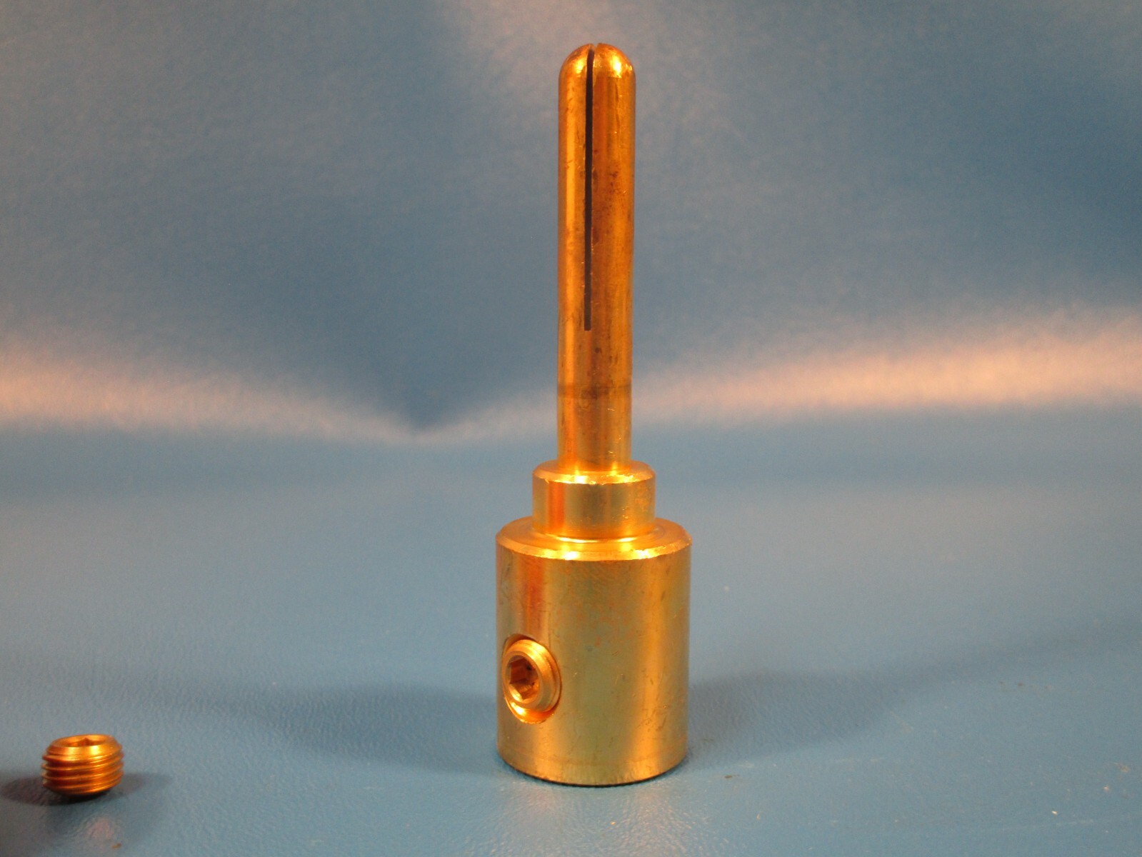 Supercon PP250GR RED High Power Pin Type Test Plug, 250 amps, 600 volts