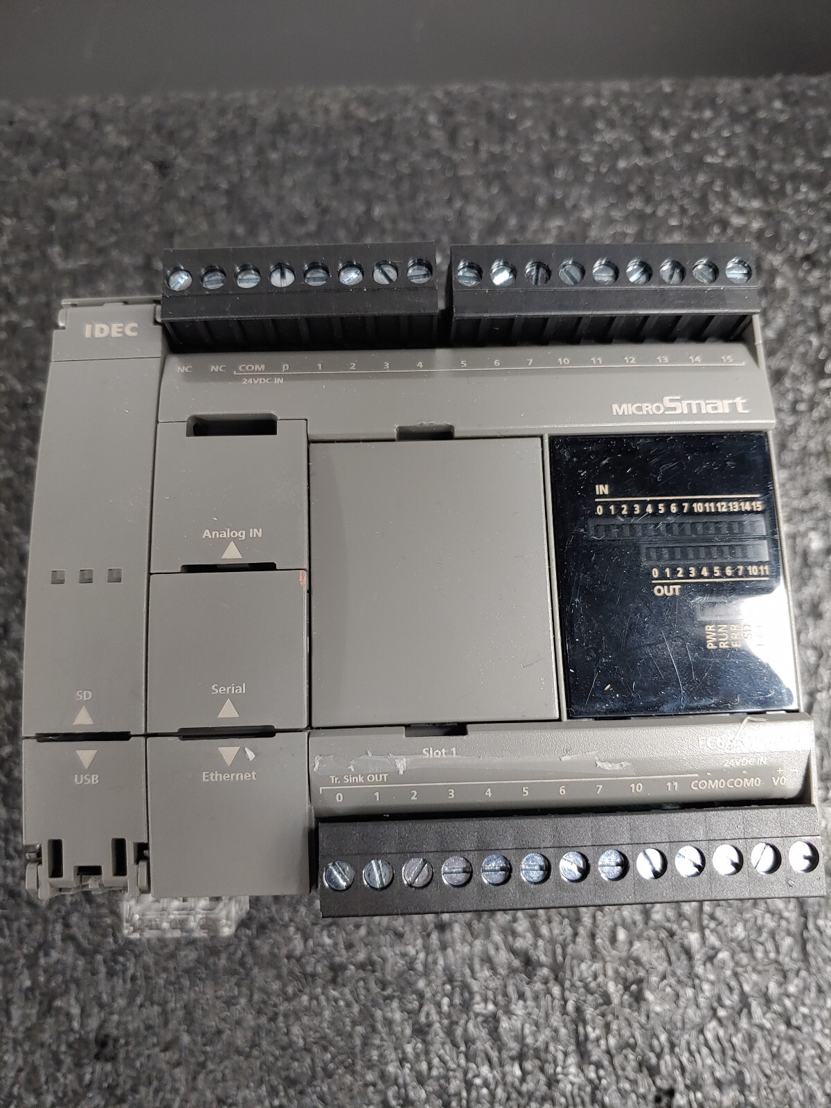 IDEC FC6A-C24K1CE 24IO CPU 24VDC Transistor Sink FC6A MicroSmart PLC