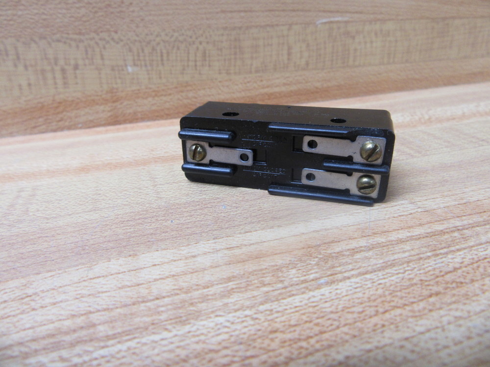 Micro Switch BZ-2RD331 Pin Plunger Switch BZ2RD331
