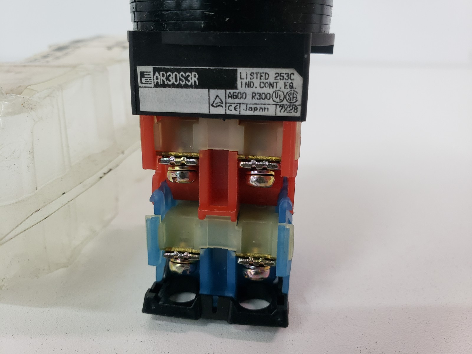 UNUSED – Fuji AR30S3R-22B Selector Switch
