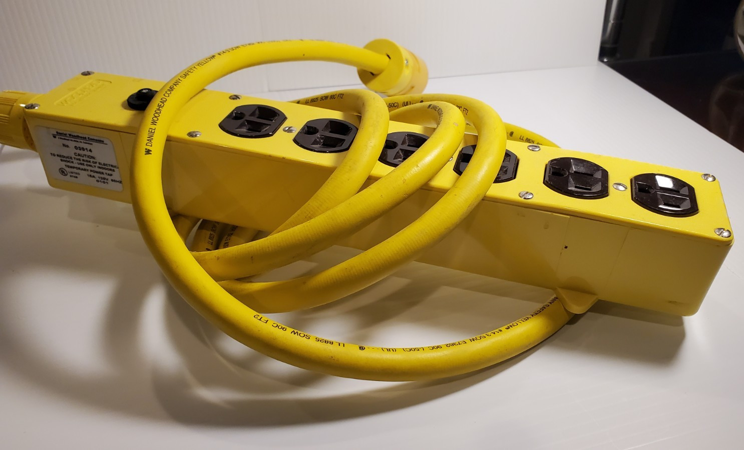 Heavy Duty Daniel Woodhead Multi-Tap Industrial Power Strip Electrical Outlet