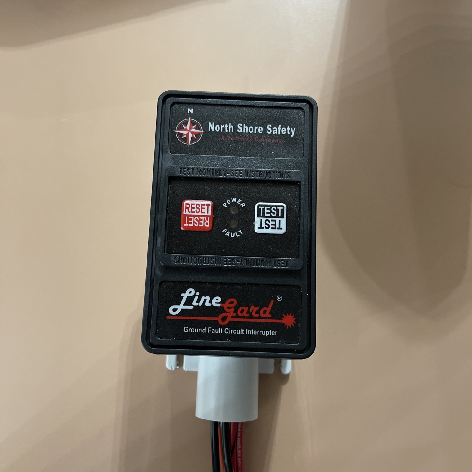 NORTH SHORE SAFETY LINEGARD PGFS-83005 30A 3 PH GROUND FAULT CIRCUIT INTERRUPTER