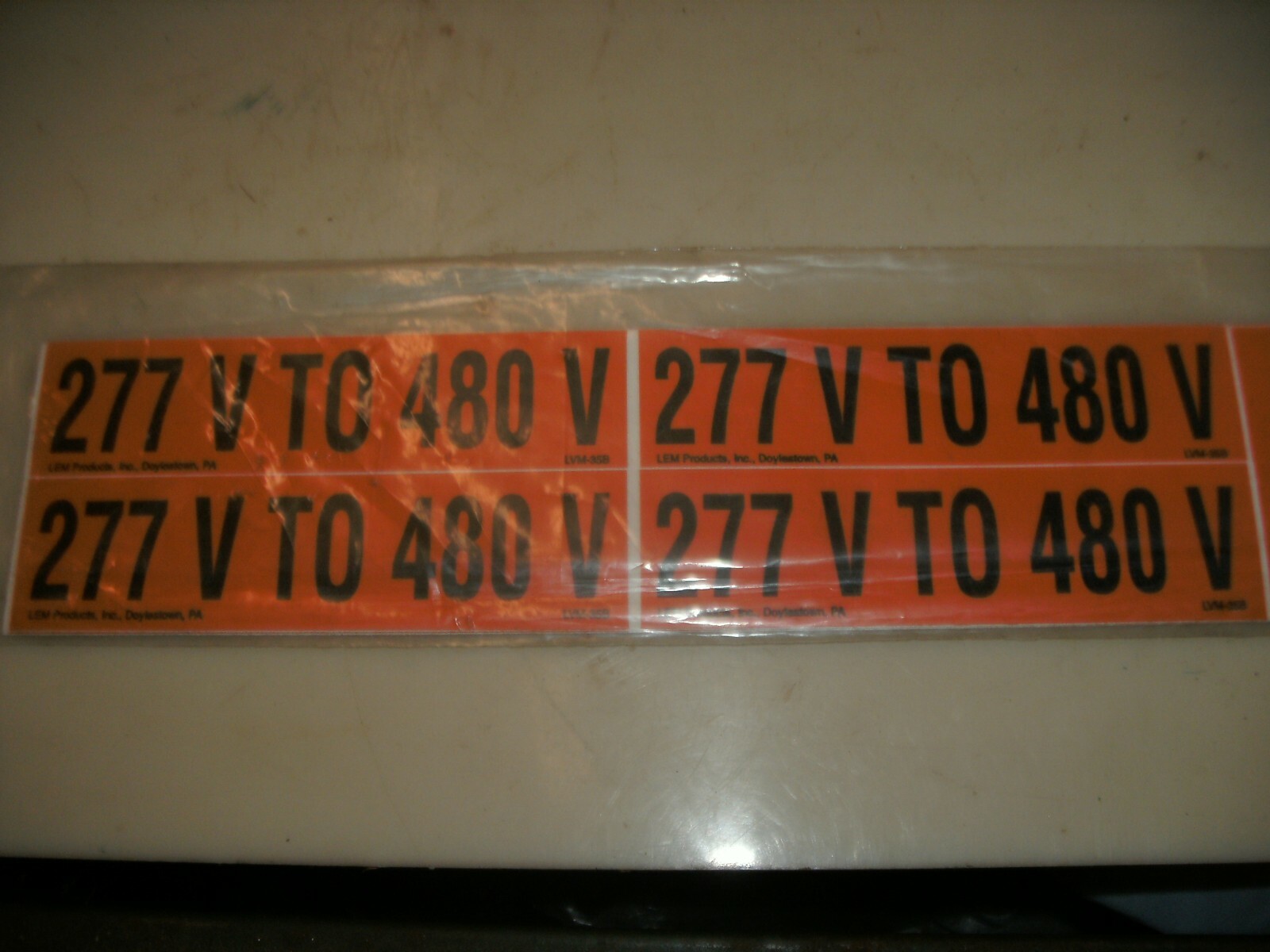 LEM PRODUCTS M LVM34B 120 V TO 208 V CONDUIT MARKER 20 STICKERS 1″ X 4-1/4″