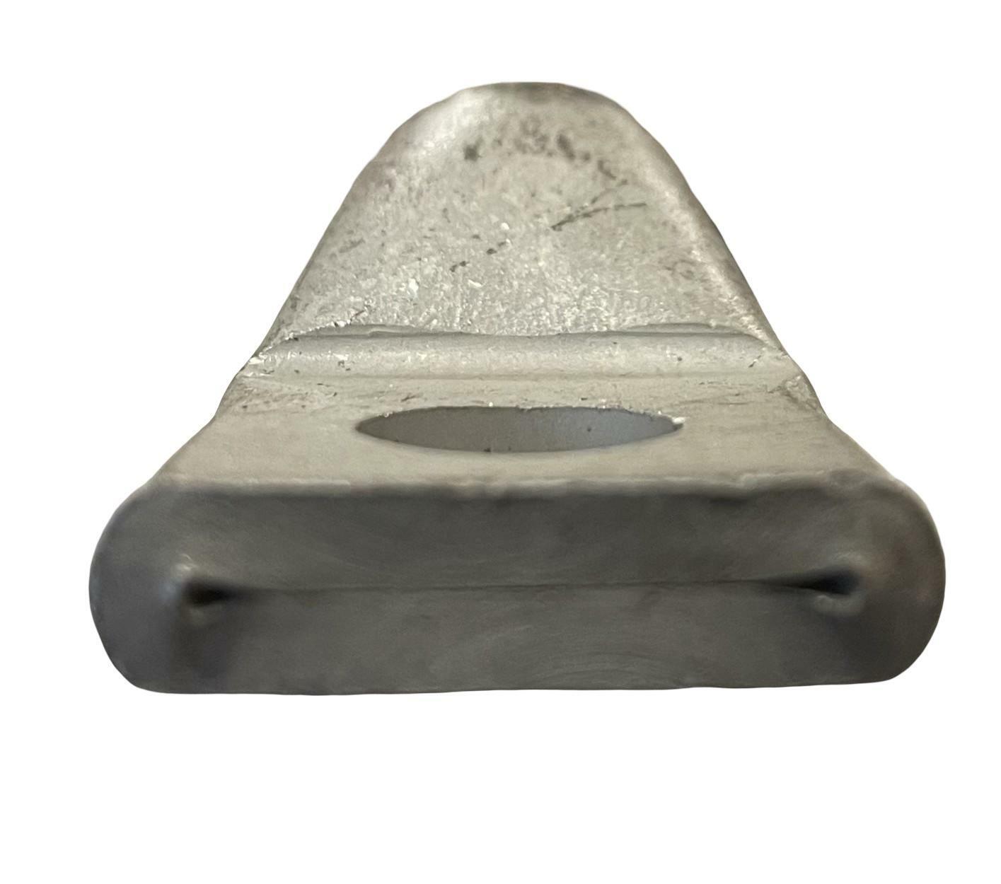 Burndy YA29A1 Compression Lug 250 kcmil 1 Hole 1/2 In Stud Internal Chamfer AL