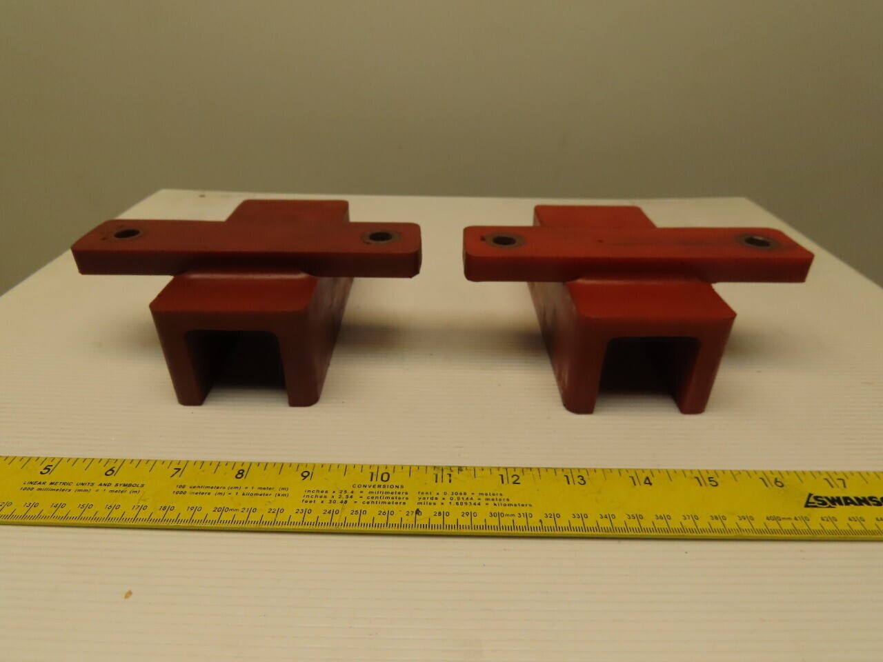 Dematic 0688181136 1-23/32″ Wide 1-5/8″ Deep 2 Bolt Mount Infeed Guide Lot Of 2