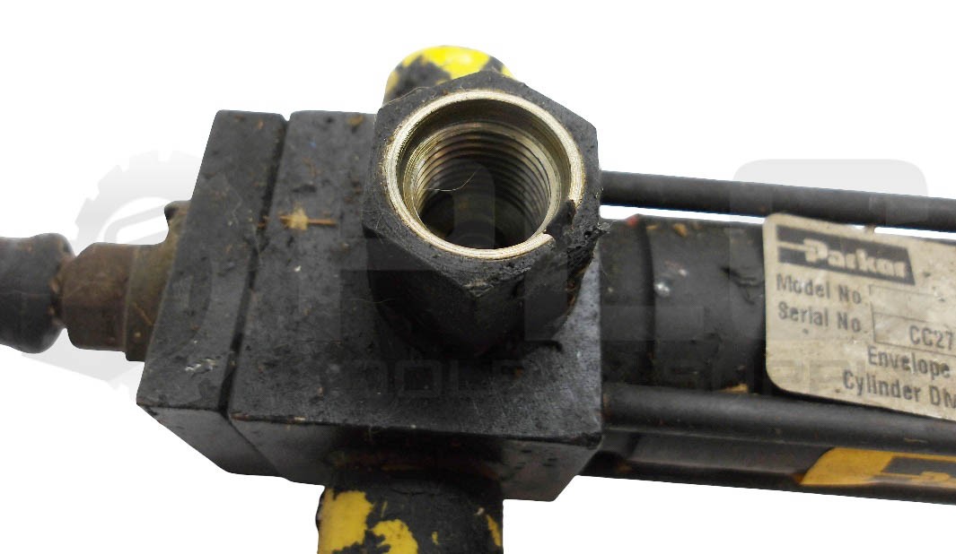 NEW PARKER 01.00 D3LTS24A 3.000 /3L HYDRAULIC CYLINDER 1900PSI *READ*